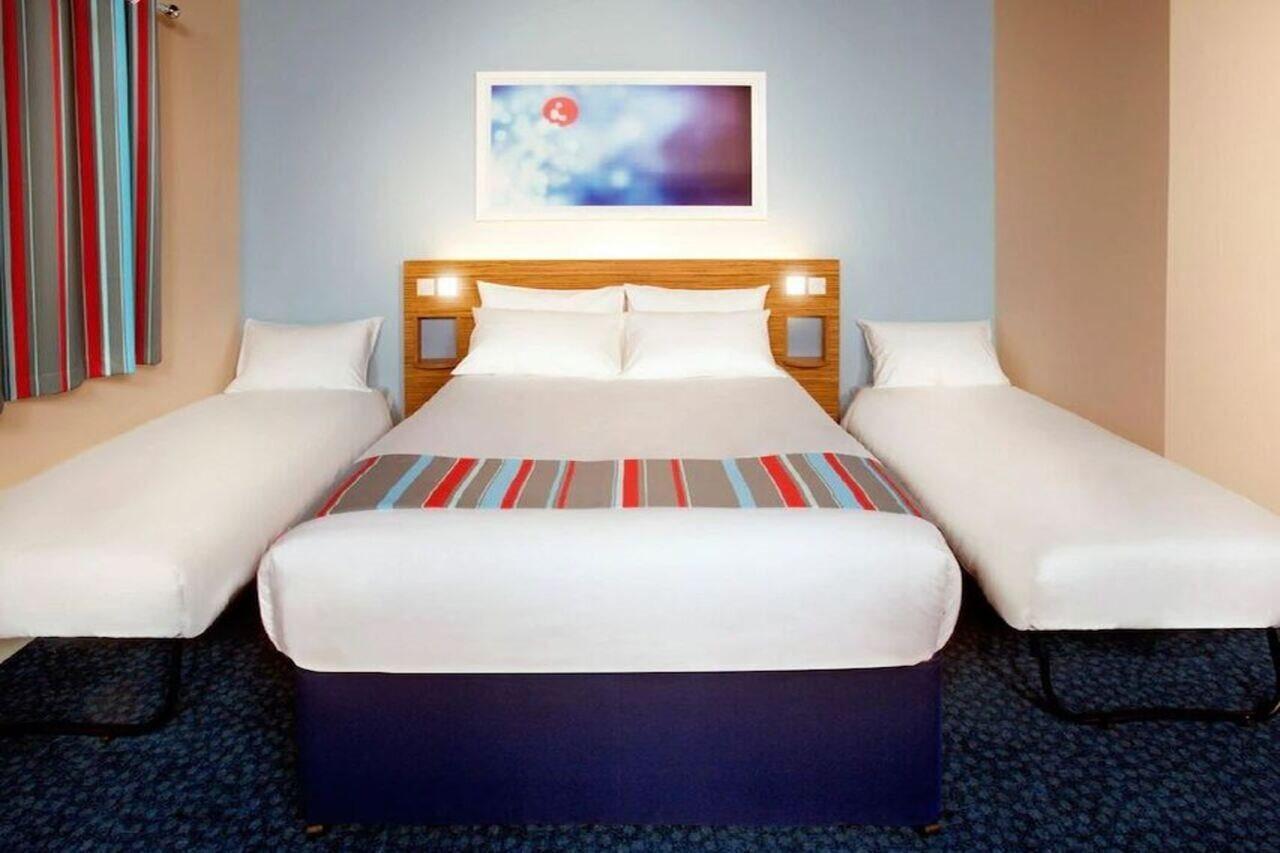 Travelodge Leeds Central Vicar Lane Esterno foto